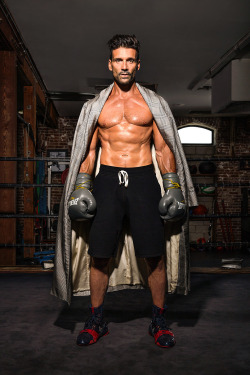 hotfamous-men:  Frank Grillo