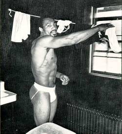 maleathletebirthdaysuits:  Ken Norton (boxer) born 9 August 1945