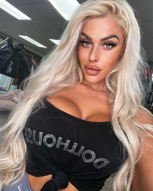 bimbooutfitters:  @fillerdolls  ❤ xoxo