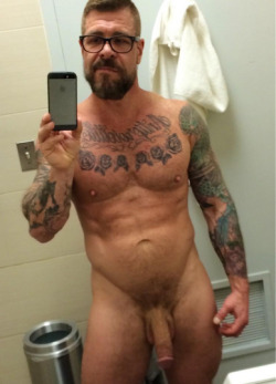 bimassageguy:  crimenaldotintent:  Candidly: Rocco Steele Edition.