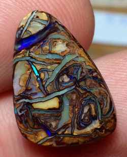 opalauction:  Natural veined boulder opal  each one so unique