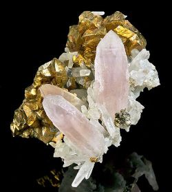 ggeology:  Quartz and Chalcopyrite // Cavnic, Maramures County,