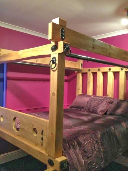 kindlybeatingher:  I need that bed!arkhamscumslut:theme of the day - play rooms