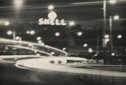 wildbutgentleman: casadabiqueira:  Stockholm (Shell sign at night)