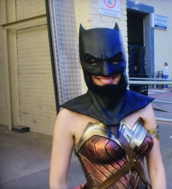 dianapforlunch:Reblog Gal Gadot as Batman for 10,000 years of