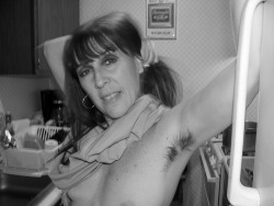 allhairy:  Mature hairy armpit 