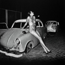 vivipiuomeno:  Olaf Martens ph.  car by night