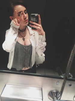 agingb0nes:  Here are some drunken toilet selfies from the other