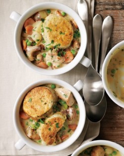 williams-sonoma:  Cozy on up: Slow-Cooked Chicken with Herbed