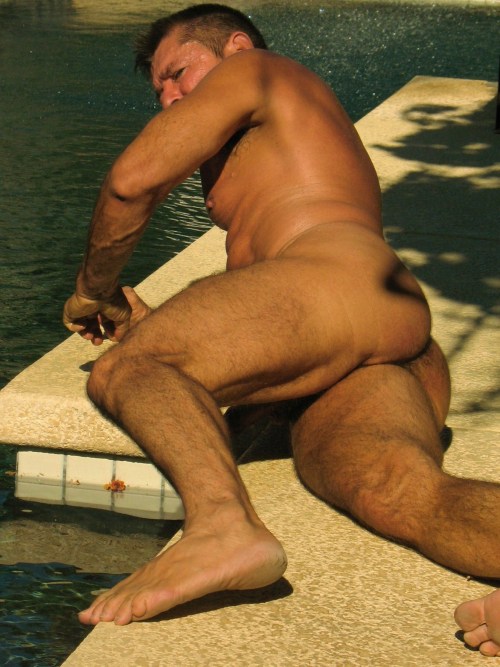 Oh,no … kryptonite radiation…and the pool… Â is full to liquid kryptonite…no !
