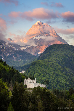 bluepueblo:  Mountain Castle, Tolmin, Slovenia  photo via jael