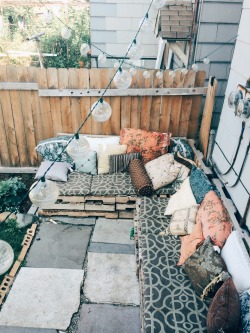 starlit-glory:  Cousin’s hangout spot in the backyard. 