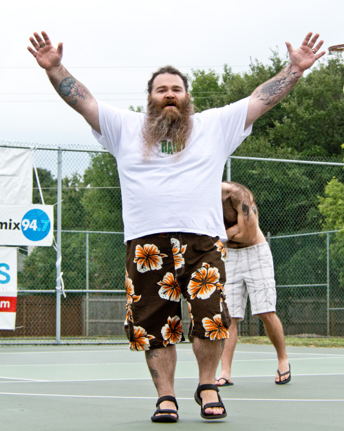 bigbearrider:  thebarberbear:  Very hug-able dude!Follow http://thebarberbear.tumblr.com/  Mmmmm Iâ€™m in love now. Such a hot big furry bear  Not for me. If you look like you live in the woods, that’s where you need to be.