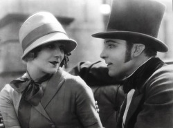 rudolphvalentino:  Vilma Banky and Rudolph Valentino in The Eagle