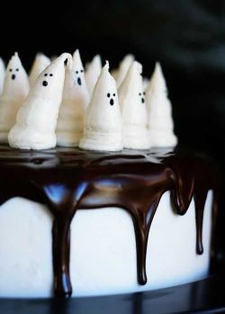 Cake of the damned… ( o_o )