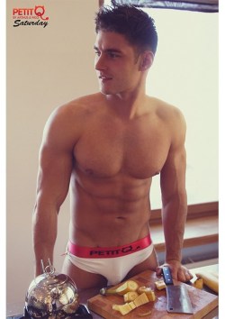 varsitynakedchef:Anatoly Goncharov Breakfast is served varsitynakedchef: