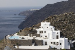 hungariansoul:  luxuryaccommodations:  Aenaon Villas - Santorini,