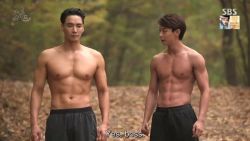 Watch the clip of Kang Ji Sub (강지섭) & Hyun Woo (현우) here.