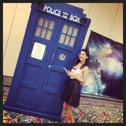 Lady Doctor and the TARDIS out here at San Diego Who Con! (at Town &amp; Country Resort Hotel)