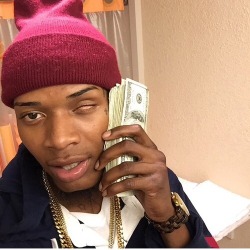 highmami:  theblackdelegate:  Reblog fetty WAP holding this money