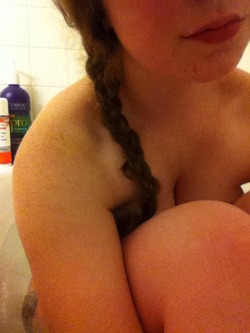 breethebanshee:  A scalding hot bath to stave off the cold weather.