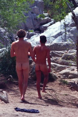 ●●● GRATUITOUS PUBLIC NUDITY ♂