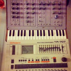 leonarddeleonard:  Electrosexual toys in the studio #Tr707 #Roland