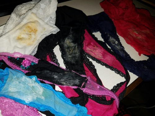 mrmeethre3:  Follow me for more hi quality photos of beautiful panties!