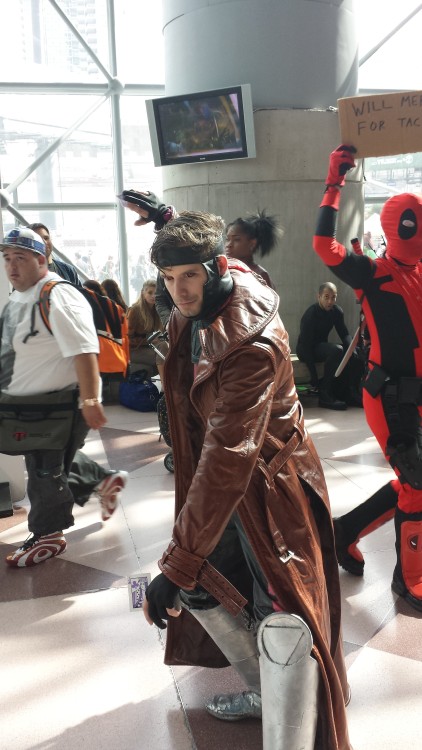 epicimpulse:  That Gambit was amazing but props to Deadpool for the accidental photobomb 