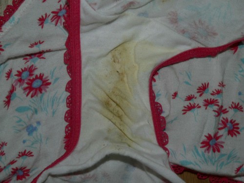 sloggi1970:  #soiled panty #dirty panty #wifes dirty panties # stained