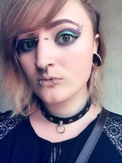 wreckmyshit:  Makeup +10 Attitude x50