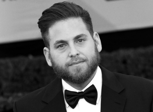 Maszületettpali:   Jonah Hill (1983)Haverok fegyverben, Virsliparti, Ave, Cézár!, A Lego-kaland, A Wall Street farkasa, Django elszabadul, 21 Jump Street - A kopasz osztag, Pénzcsináló, Lódító hódító, Lepattintva Superbad, Evan, a mind6ó,