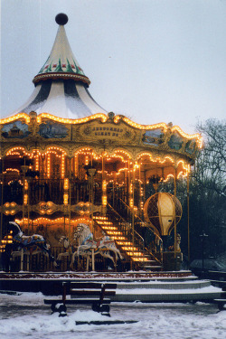 c1tylight5:   Carousel (by Partenope;V)      