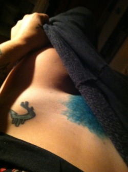 anomaloussapphic:  More photos of my teal pubesâ€¦ Hanging