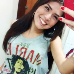 surfador:  dequatronoteatro:  Esse sorriso😍👌  a melhor