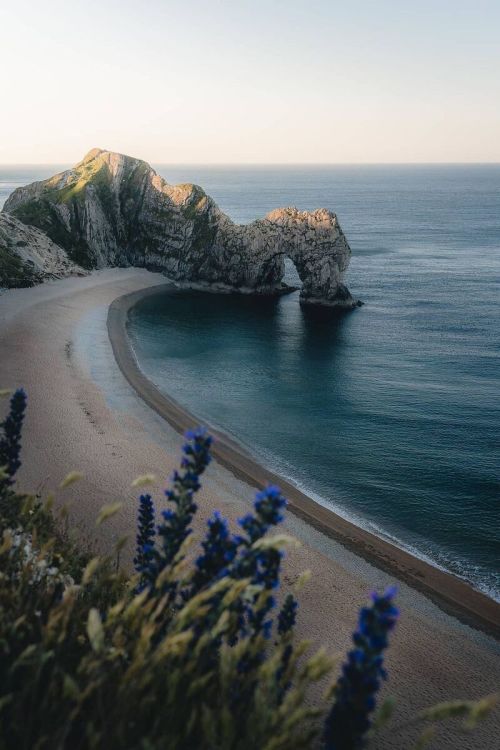 j-k-i-ng:  “Some calming morning light hitting the top of Durdle