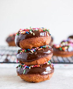 do-not-touch-my-food:  Chocolate Frosted Cake Donuts