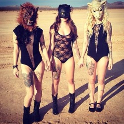 alicasanova:  Me, @xodimples_suicide and @spookypatton shot by