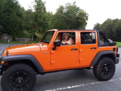 domywetwife:  dirtyjeepgirls:Now that is how you do topless! Wife ;)