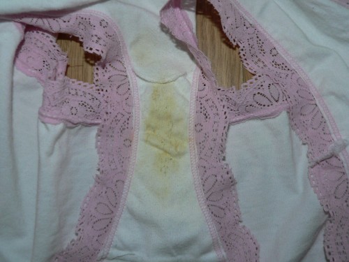 sloggi1970:  #soiled panty #dirty panty #wifes dirty panties # stained