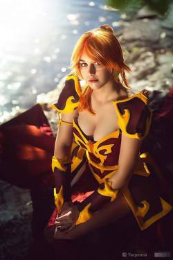 kamikame-cosplay:    Lina from Dota 2 by Yarpenna (  Dragonfire