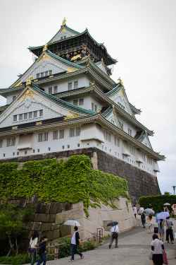 japan-overload:  Osaka Castle by banzainetsurfer on Flickr.