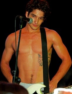 poseystaco:  Tyler Posey performing with his band Lost In Kostko