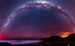 just–space:  Into the night 204 Megapixel Milky Way Rainbow