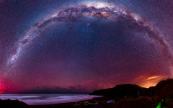 just–space: Into the night 204 Megapixel Milky Way Rainbow