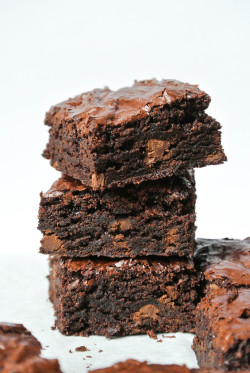 fullcravings:  Perfect Fudge Brownies
