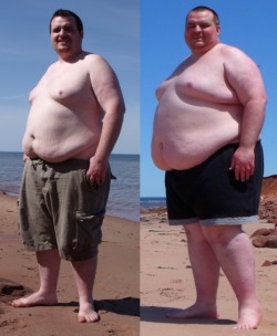fatchasin:  lardfill:  4 years of growth  Why canâ€™t I be there on the beach with ya :(  Just amazing. Can&rsquo;t wait to see what another 4 years looks like