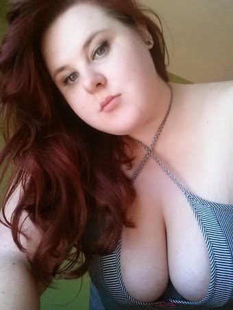 bbw-frankyb49:  vinyldolly:  Iâ€™m going to consider this a â€˜junk setâ€™, this is pre-clothing-change. Not so fond of the dress. its so comfy, yes, but SUPER CLINGY with like zero booby support.  Love the clingy dress 