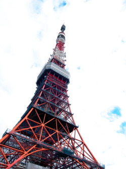 japan-overload:  Tokyo Tower #1 by OZAKIX 