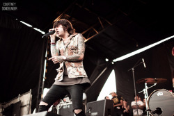 heartattackswaiting-tohappen:  Breathe Carolina by courtneydondelinger